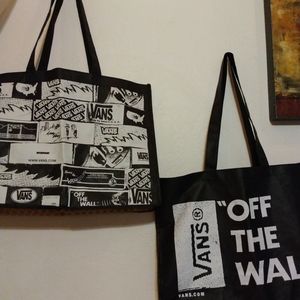 2 Vans reusable bags